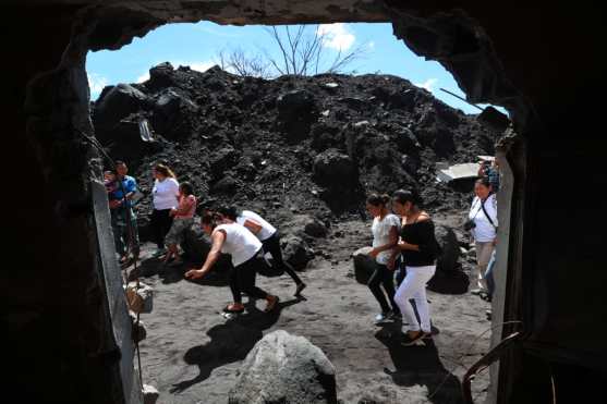 En el lugar apenas hay calles donde antes era una área poblada.  Foto Prensa Libre: Carlos Hernández