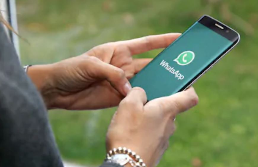 WhatsApp trabaja en función que permita comparte estados en varias redes sociales. (Foto Prensa Libre: Servicios)