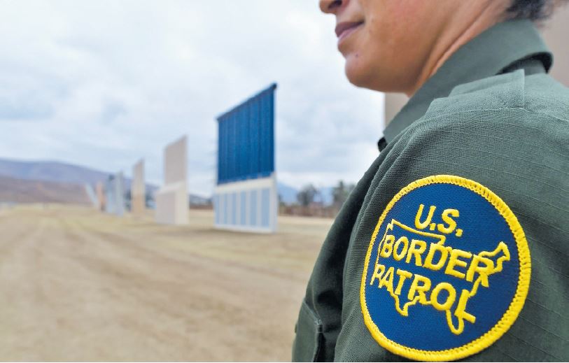 Investigaciones tienen como objetivo desestimular la migración irregular y el coyotaje en Centroamérica. (Foto Prensa Libre: AFP)