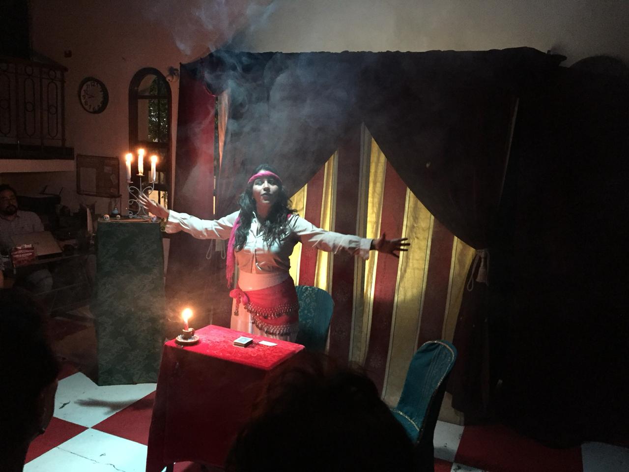 Cinco obras cortas, de diferentes géneros se presentan en Escenarte.  El microteatro sigue revolucionando este arte. (Foto Prensa Libre: cortesía)