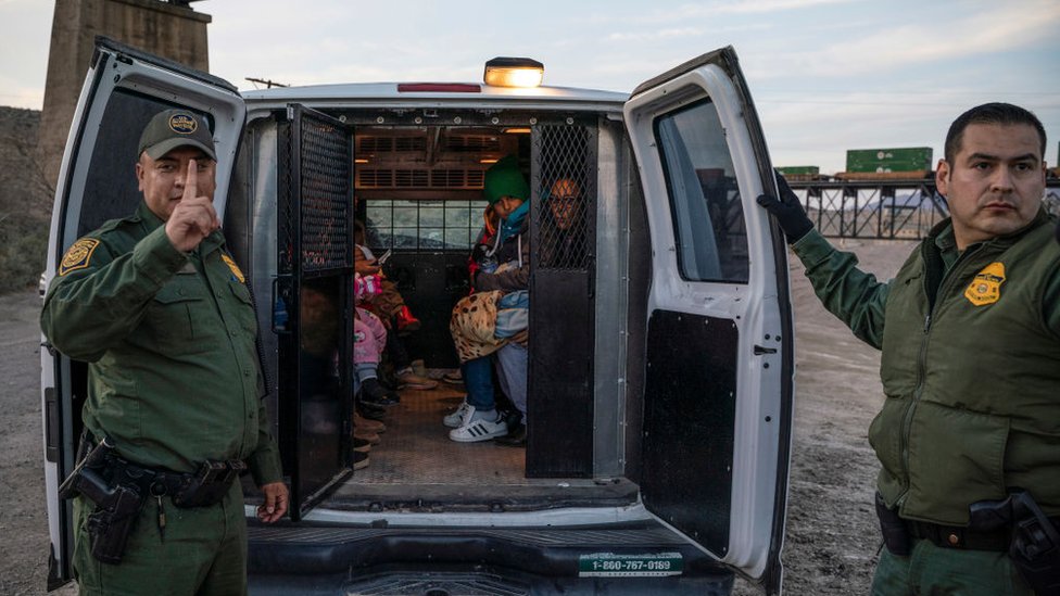 La existencia el grupo ha atizado el debate sobre el tratamiento de los migrantes, pero también sobre la estrategia de Facebook. Foto: AFP