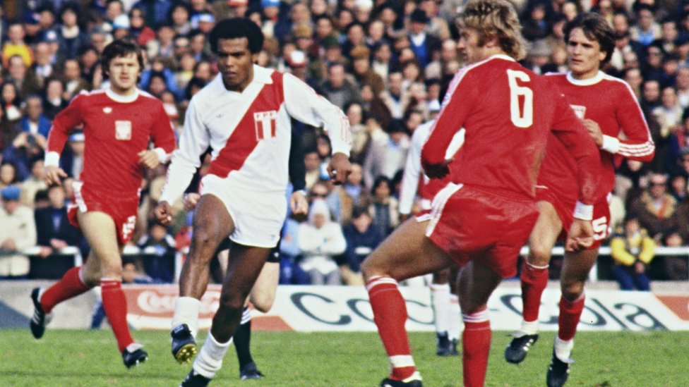 Teófilo Cubillas fue uno de los símbolos de la generación de futbolistas peruanos de la década del 70.