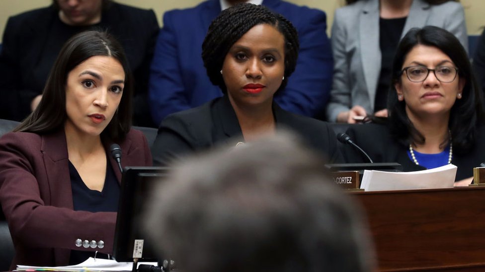 Alexandria Ocasio-Cortez (Nueva York), Ayanna Pressley (Massachusetts) y Rashida Tlaib (Michigan). GETTY IMAGES.