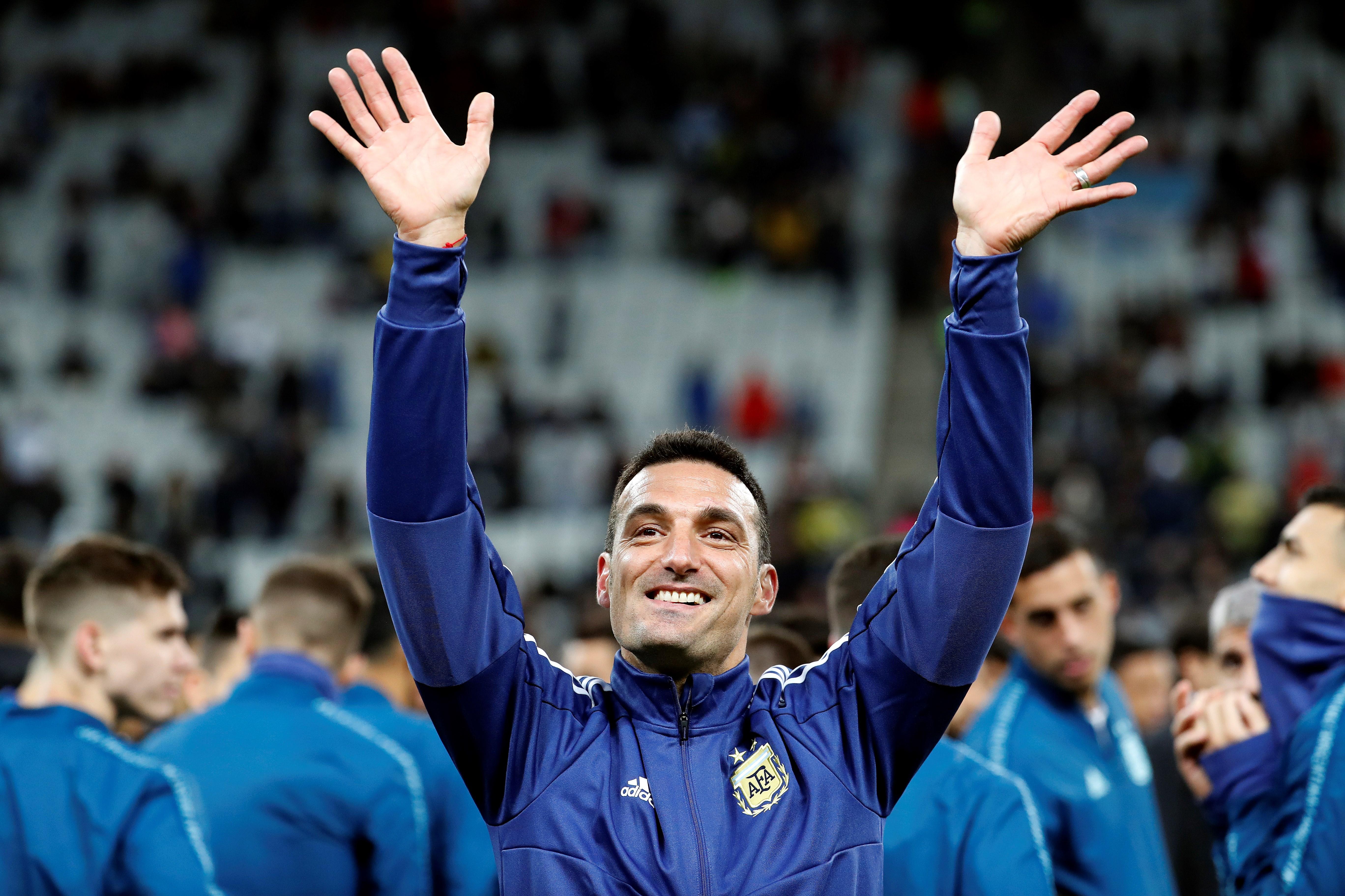 El entrenador de Argentina, Lionel Scaloni, durante el partido Argentina-Chile por el tercer puesto de la Copa América 2019. (Foto Prensa Libre: EFE)