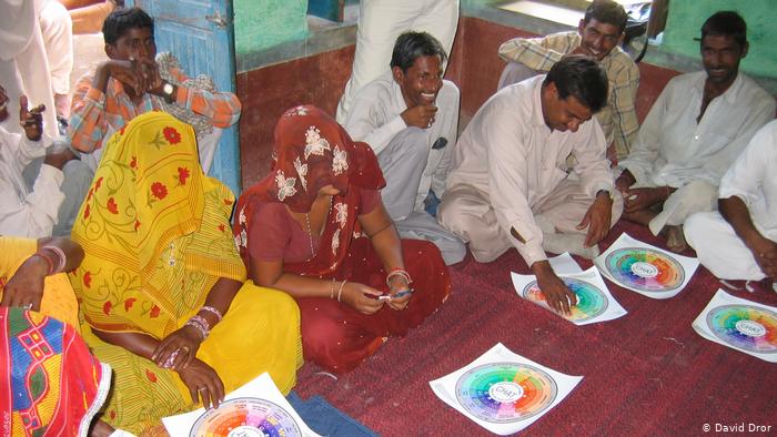 Reunión de habitantes en Gorigama, estado de Bihar, India.