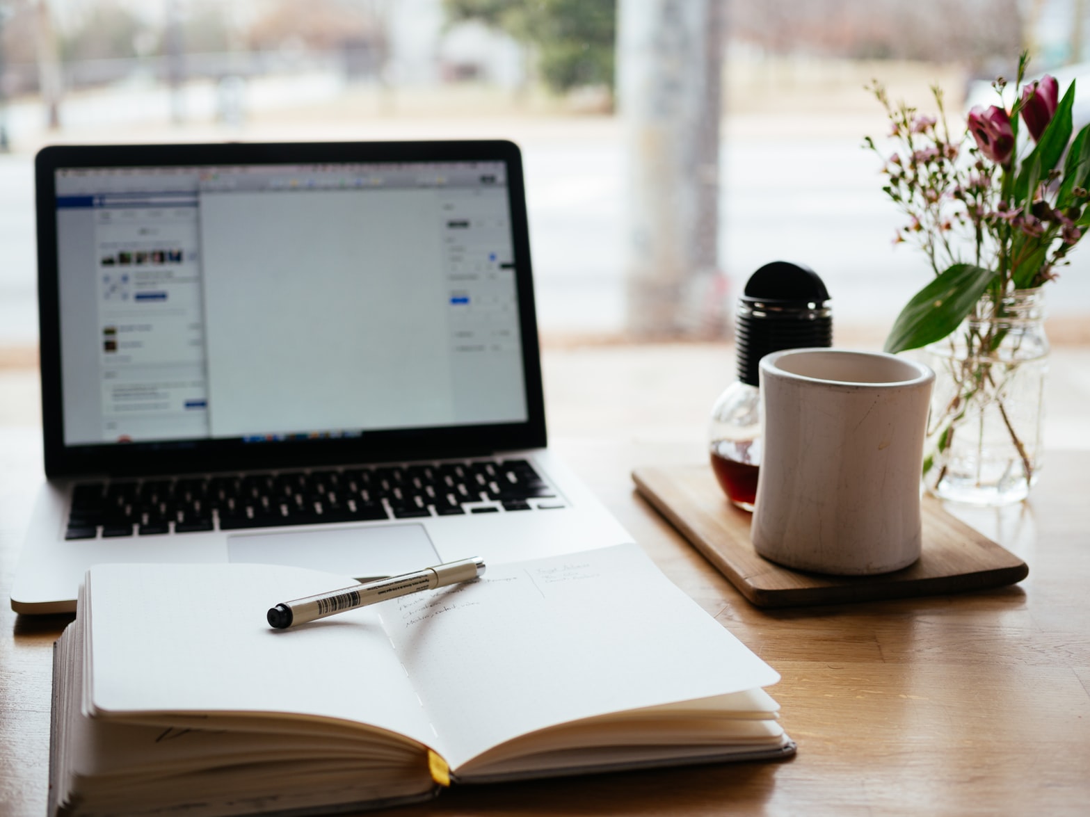 Las fotografías, videos, listas de reproducción, GIFs y otros recursos le darán un toque extra y personalizado a su proyecto. (Foto Presa Libre: Shutterstock)