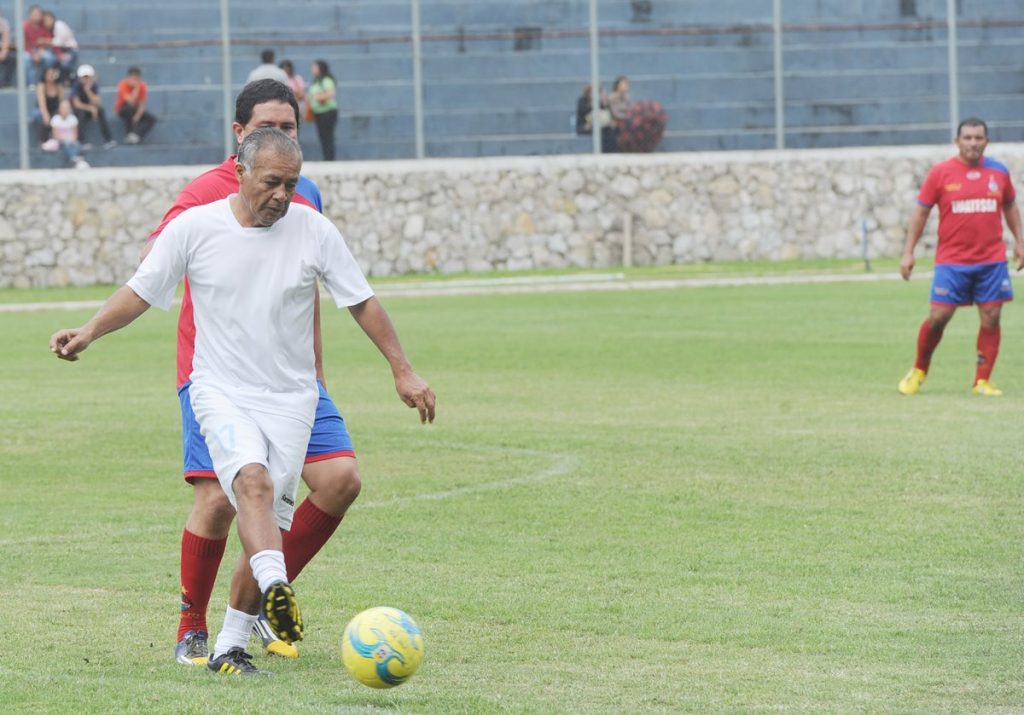 Óscar el Conejo Sánchez será sometido mañana a una operación de corazón (Foto Prensa Libre: Edwin Fajardo)