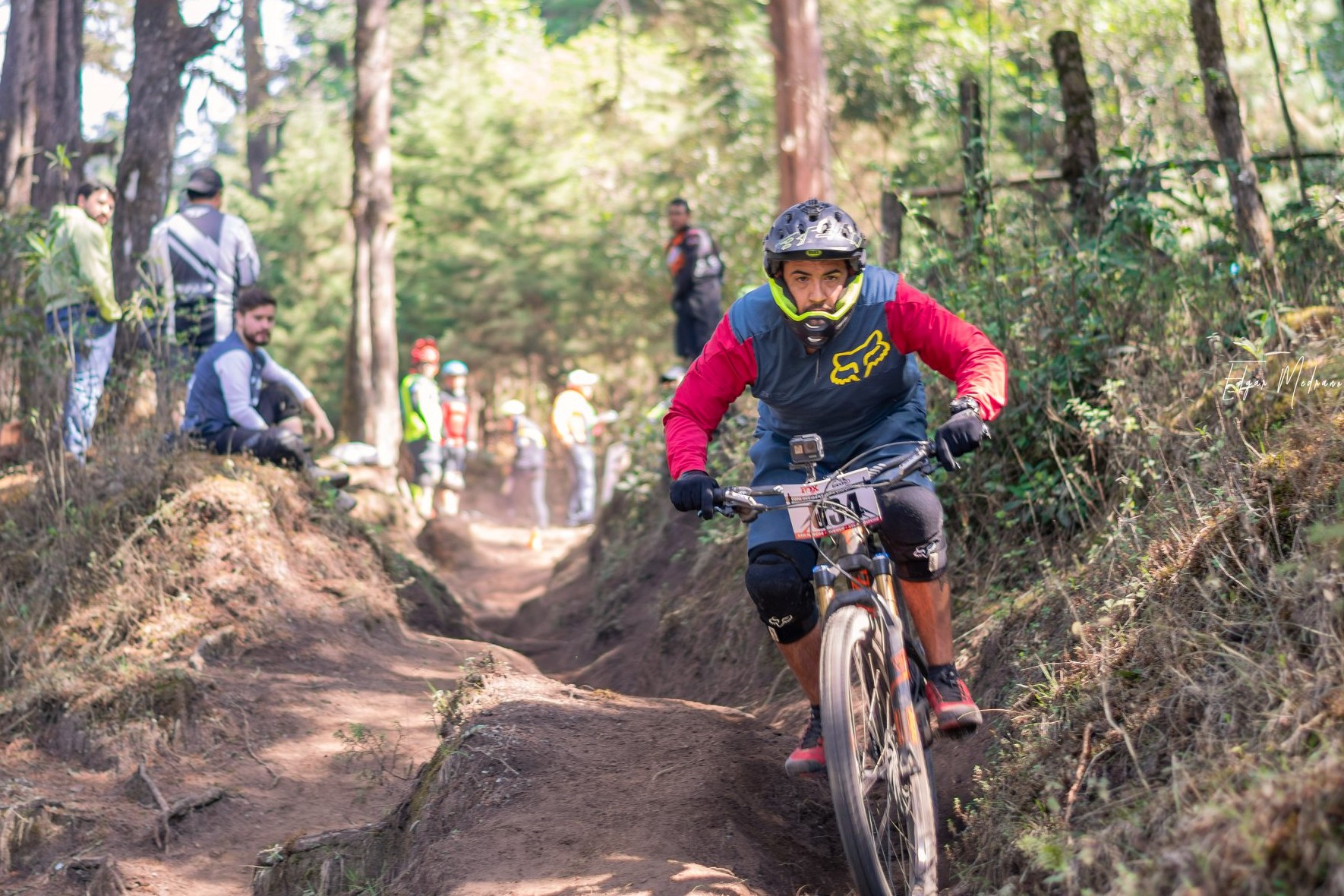 El enduro es una modalidad donde los deportistas muestran mucha habilidad sobre la bicicleta. (Foto Prensa Libre: Cortesía Edgar Medrano)