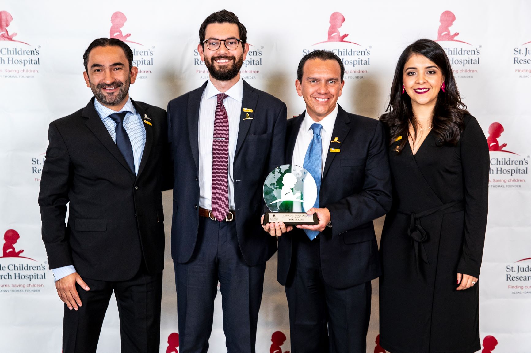 En la imagen, Rodrigo del Cid, director de mercadeo de restaurantes Centroamérica; Federico Valiente, director de marketing Campero USA; Luis Javier Rodas, director general de Campero USA, y Andrea del Valle, directora de recursos humanos Campero USA.
 Foto Prensa Libre Cortesía.