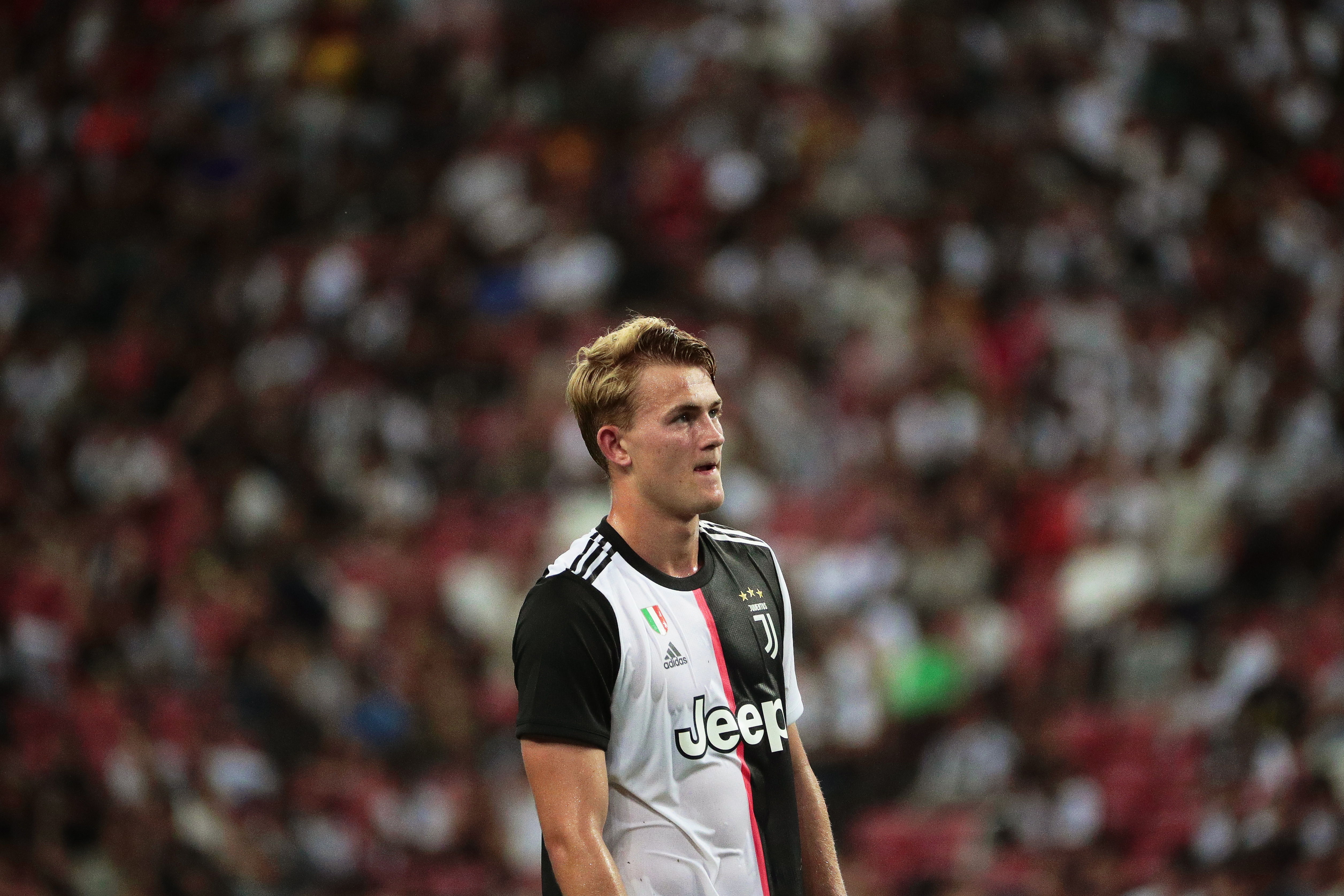 El defensa holandés Matthijs De Ligt jugó de titular con la Juventus en el duelo contra el Inter de Milán. (Foto Prensa Libre: EFE).