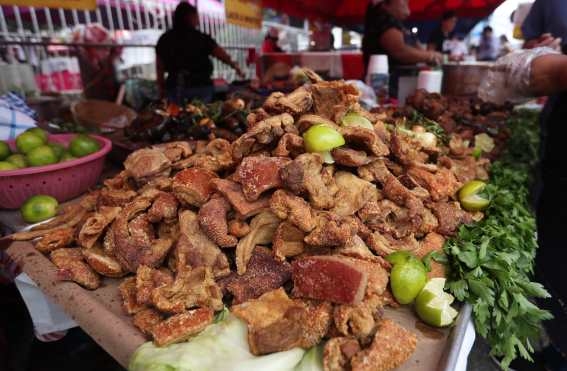 comerciantes también ven el evento como una buena oportunidad para dar a conocer el sabor que le dan a su producto.(Foto Prensa Libre: Esbin García)