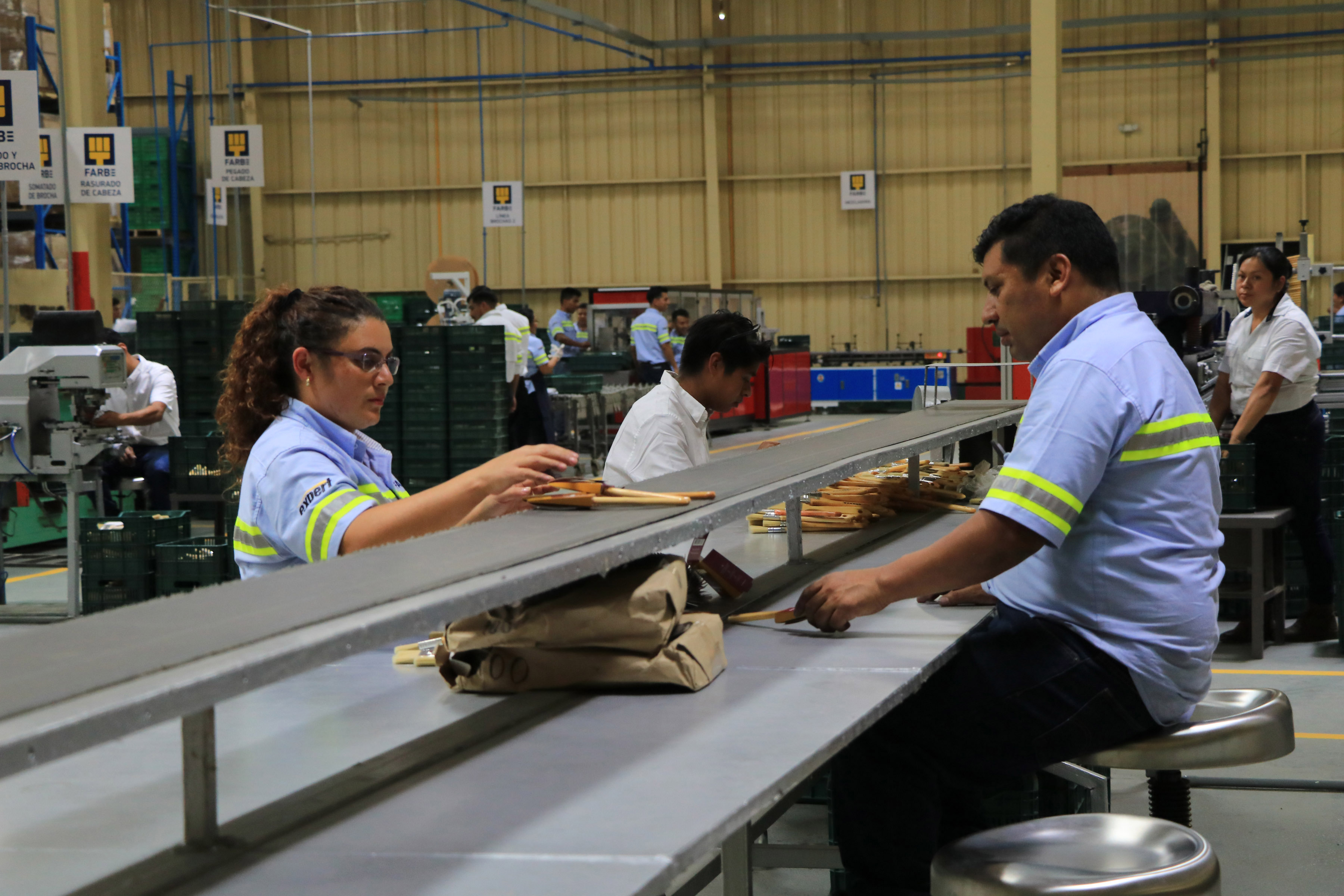 Con la automatización en la manufactura la empresa Farbe podrá producir 22 millones de piezas al año. (Foto Prensa Libre: Carlos Paredes)