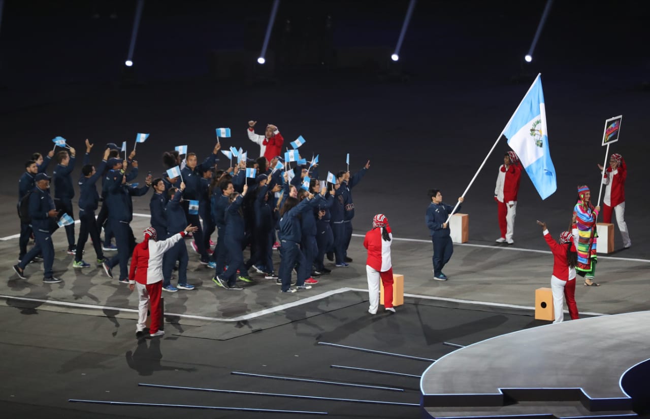 Guatemala desfiló este viernes en la ceremonia inaugural de los Juegos Panamericanos de Lima 2019 (Foto Prensa Libre: Carlos Vicente)