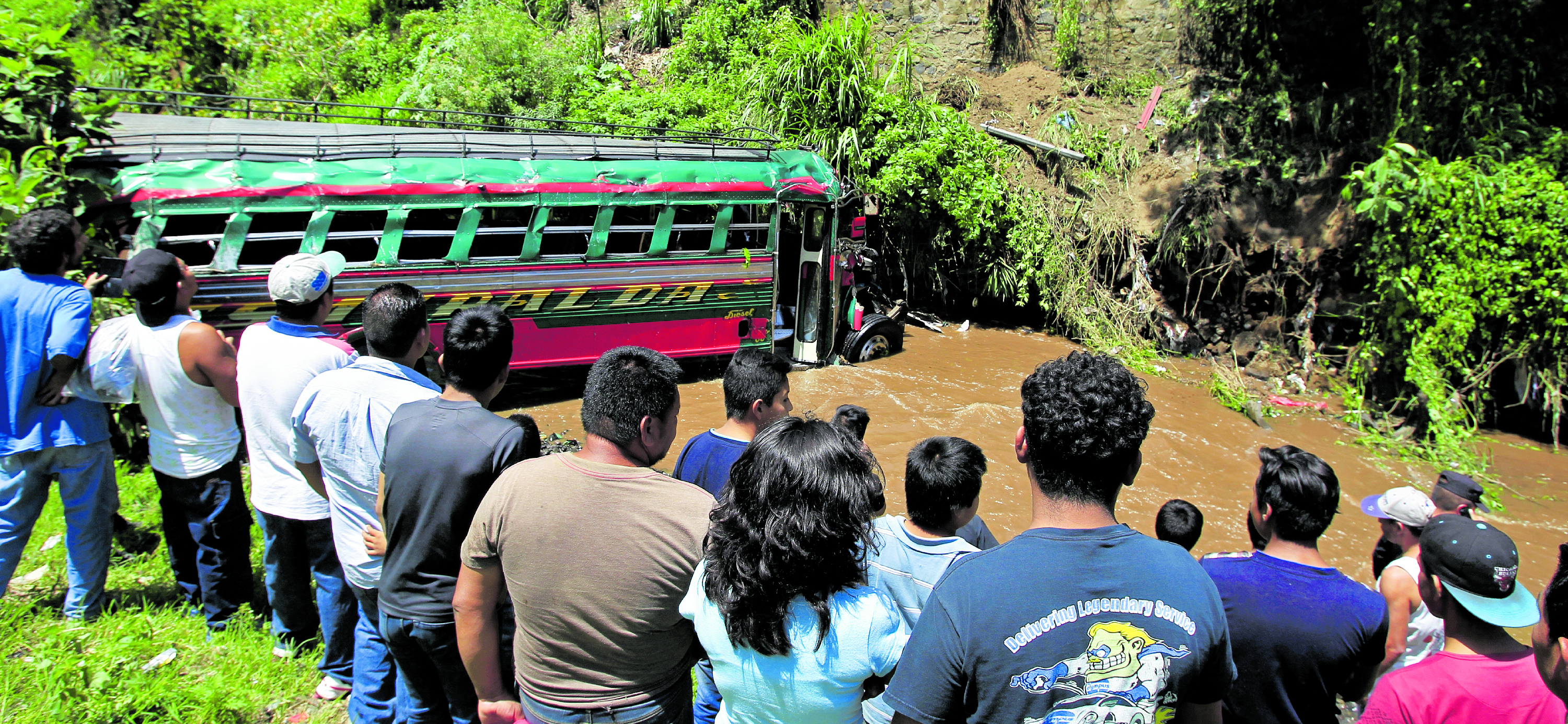 Transportistas aseveran que muchos pilotos conducen bajo efectos de drogas.(Foto Prensa Libre: Hemeroteca PL)