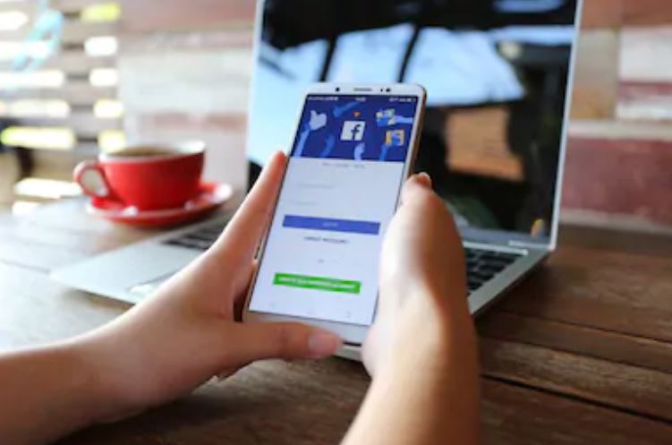 Facebook trabaja constantemente por recuperar la credibilidad de sus usuarios (Foto Prensa Libre: Servicios)