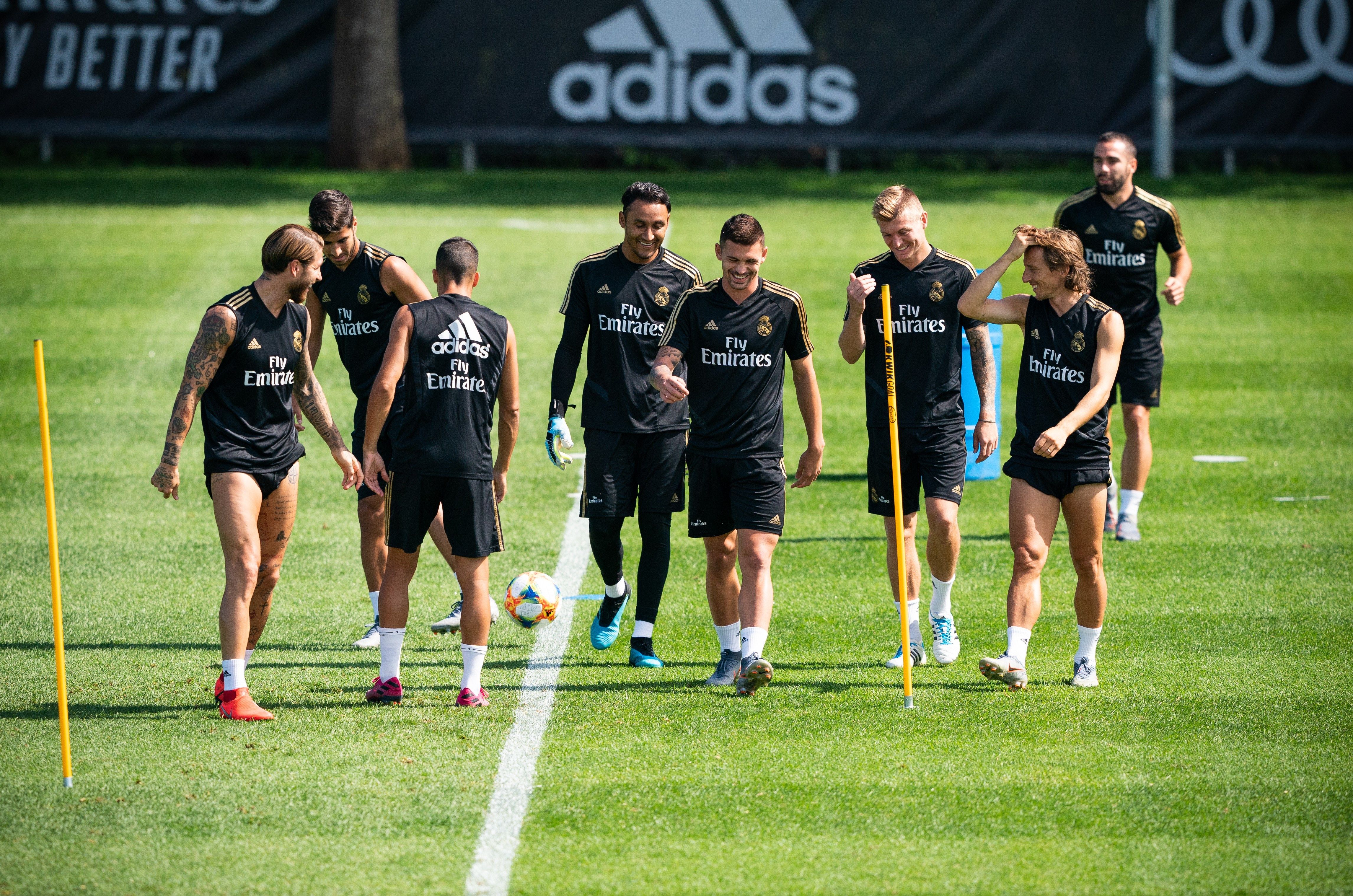 Los jugadores del Real Madrid participaron ayer en su última jornada de entrenamientos de la pretemporada, en las instalaciones del Montreal Impact, en Montreal (Canadá). Ahora se alistan para afrontar su primer amistoso de pretemporada contra el Bayern de Múnich (Foto Prensa Libre: EFE)