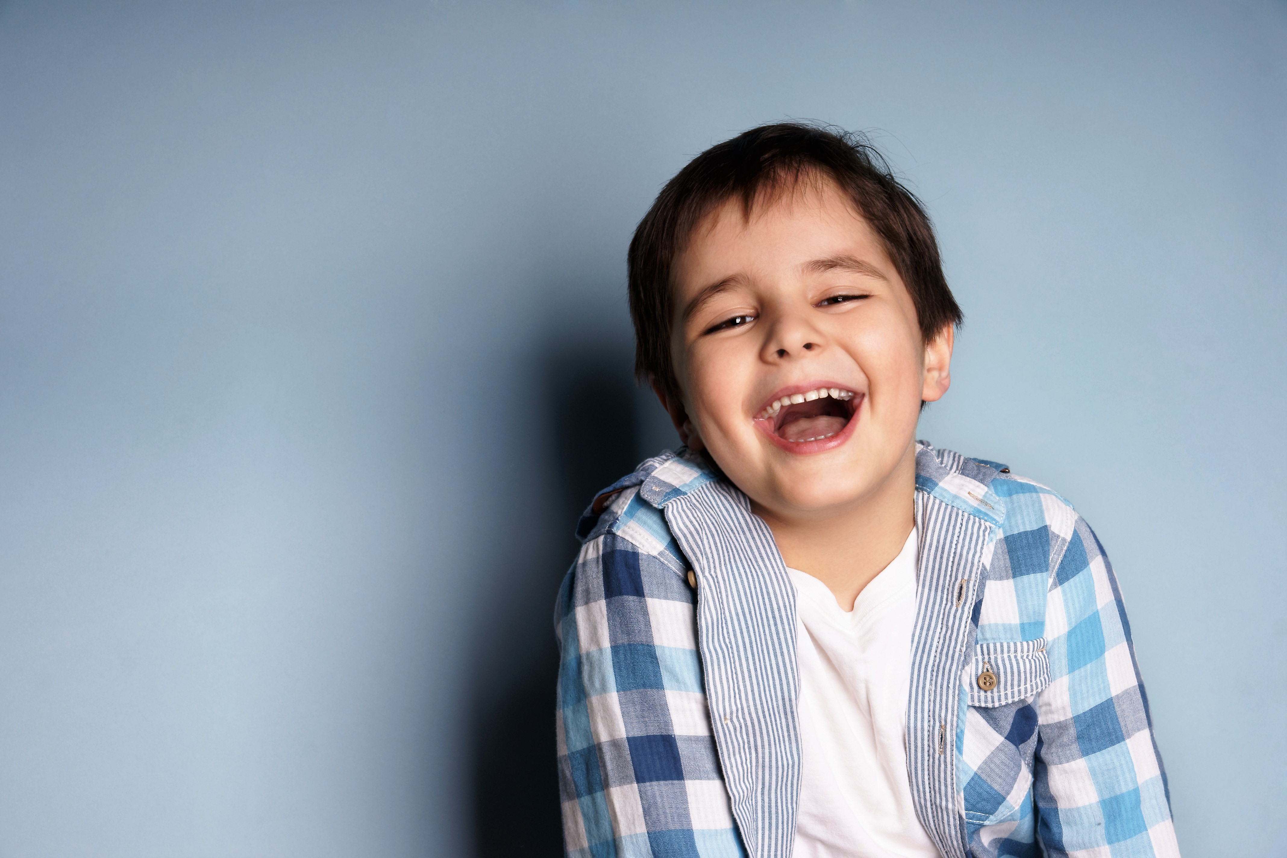 En ocasiones los niños presentan conductas o situaciones en las que el acompañamiento psicológico es indispensable.  El apoyo de los padres es esencial en este proceso.  (Foto Prensa Libre: Servicios). 