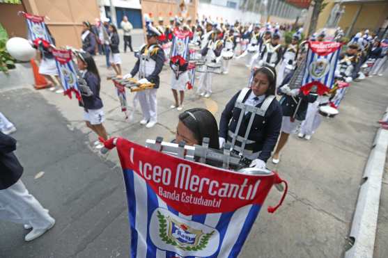 El Liceo Mercantil es uno de los invitados especiales en la mayoría de certámenes debido a que sus escuadras  hacen gala de la experiencia en sus presentaciones. Foto Prensa Libre: Óscar Rivas 