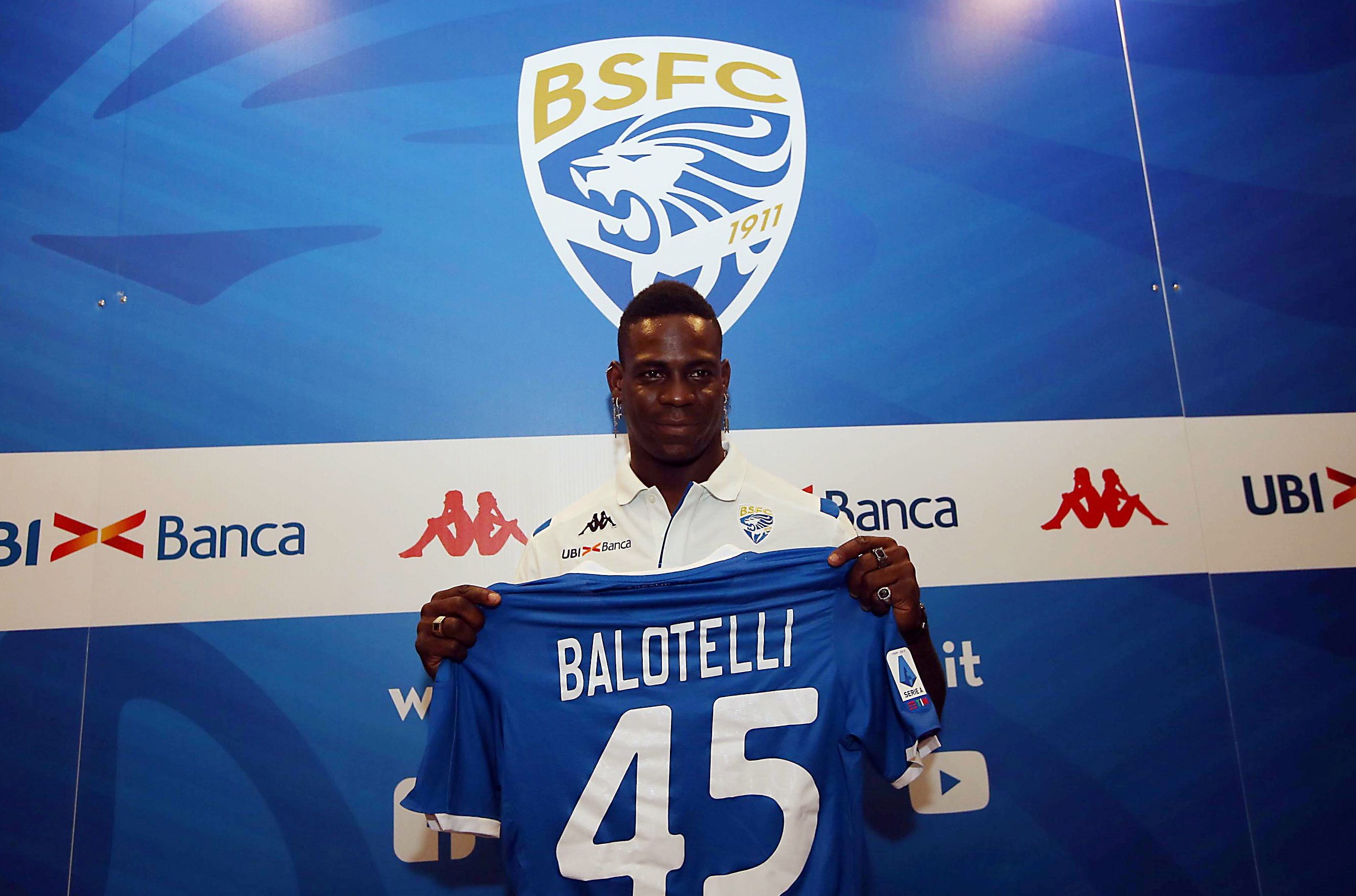 Mario Balotelli, espera ser nuevamente el Super Mario del futbol. (Foto Prensa Libre: EFE)