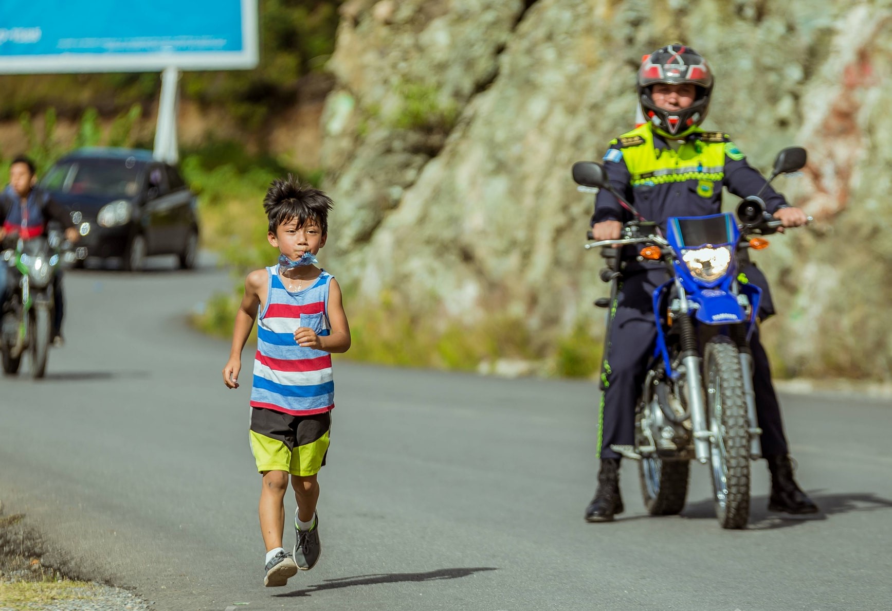 Dostin Garíca Moreno, de 6 años, participó en el Ascenso de los Cuchumatanes. (Foto Prensa Libre: cortesía Alborotando El Hormiguero)