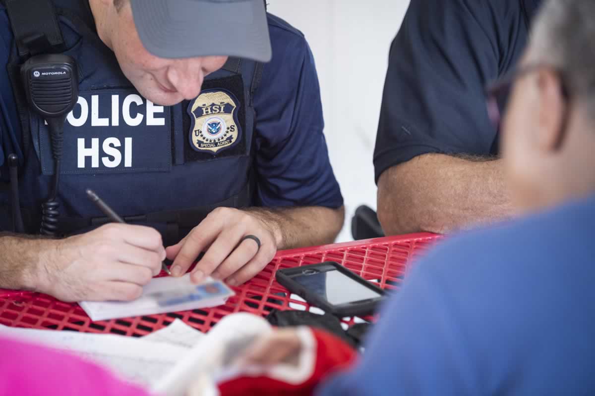 Agentes de ICE han venido a Guatemala a capacitar a efectivos de la Policía Nacional Civil y del Instituto Guatemalteco de Inmigración. (Foto Prensa Libre: Hemeroteca PL)