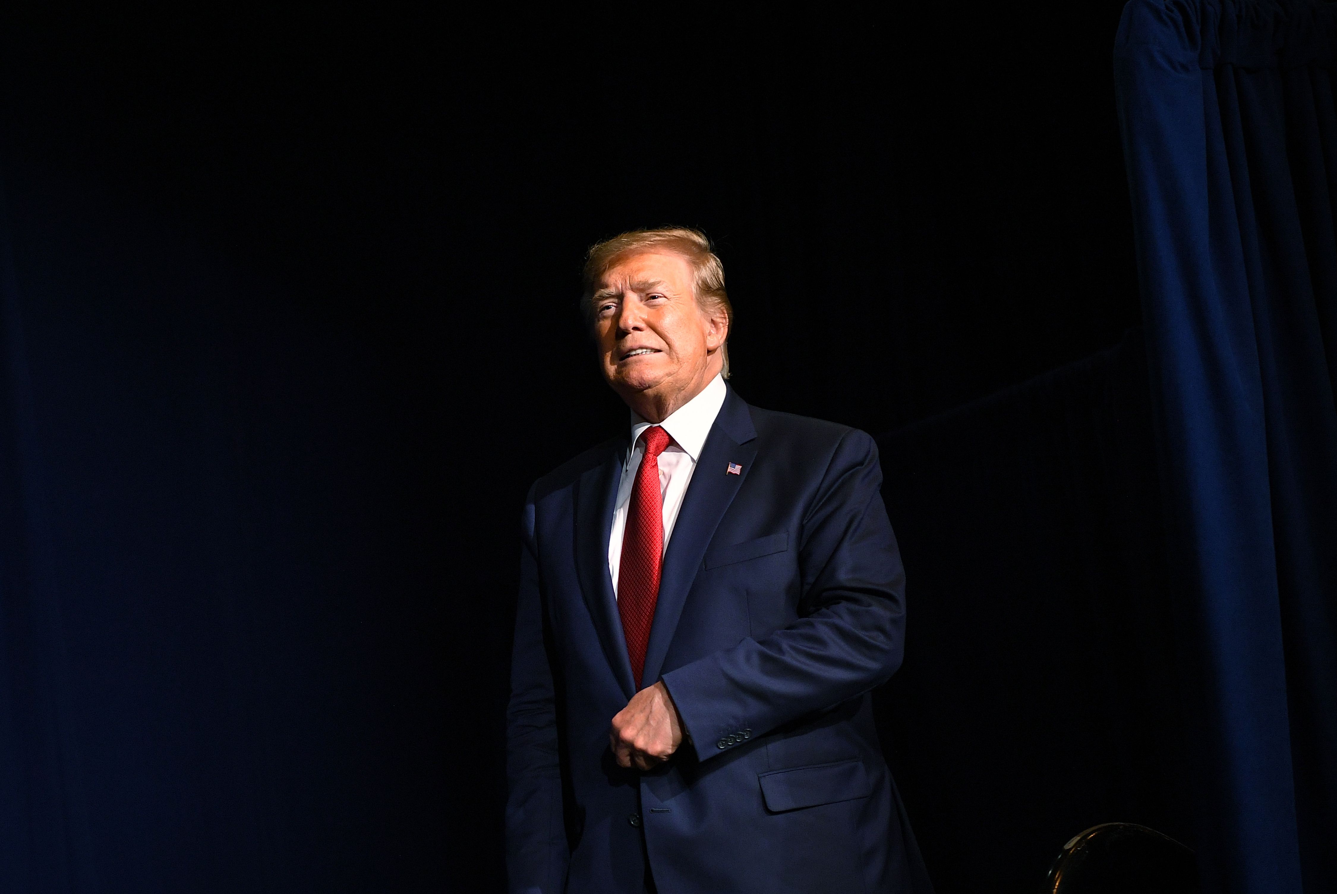 Donald Trump llega a Kentucky para celebrar la Convención Nacional de Veteranos. (Foto Prensa Libre AFP)