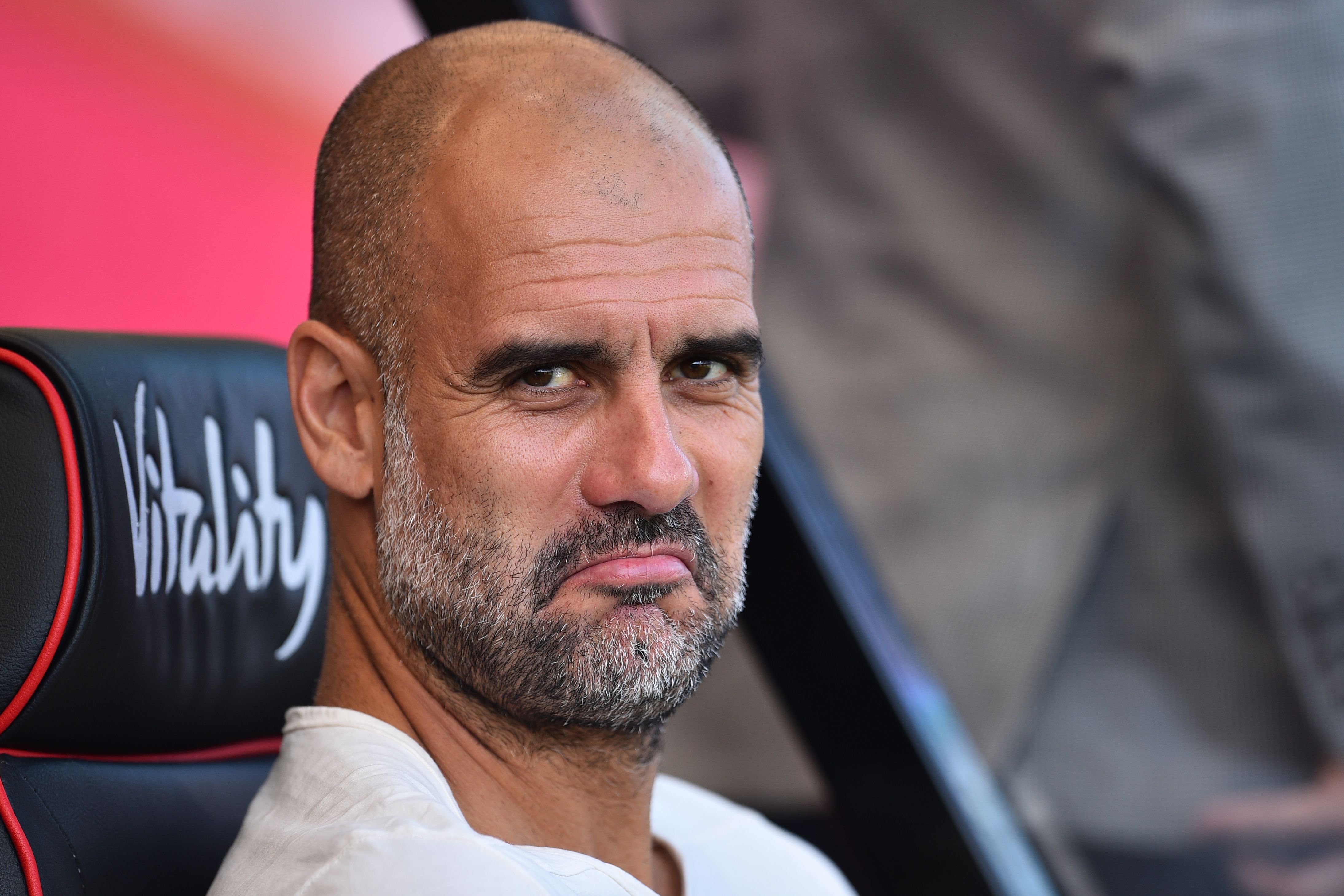 Pep Guardiola, durante el partido contra el Bournemouth. (Foto Prensa Libre: AFP)