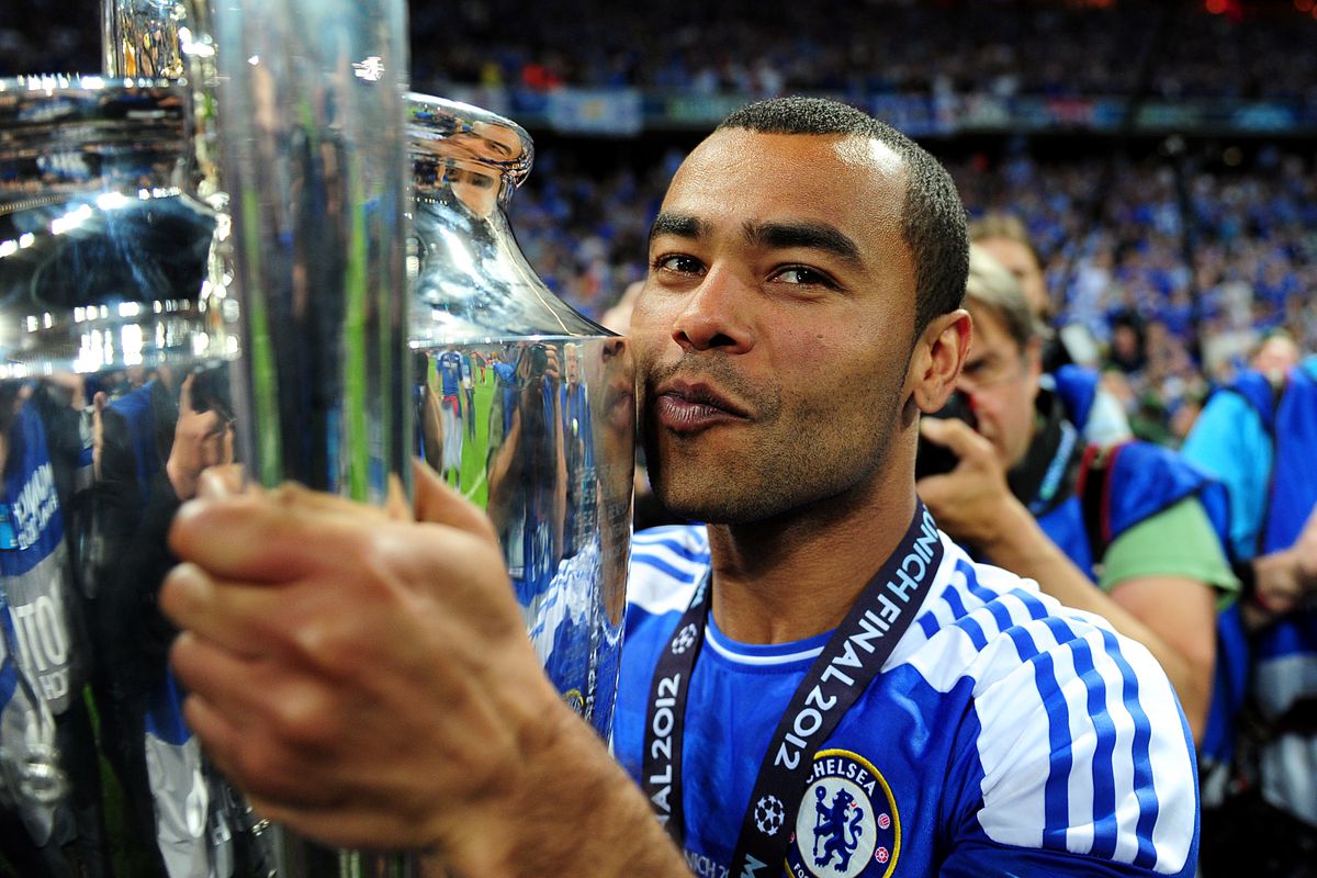 Ashley Cole dejará las canchas como jugador, a los 38 años. (Foto Prensa Libre: redes)