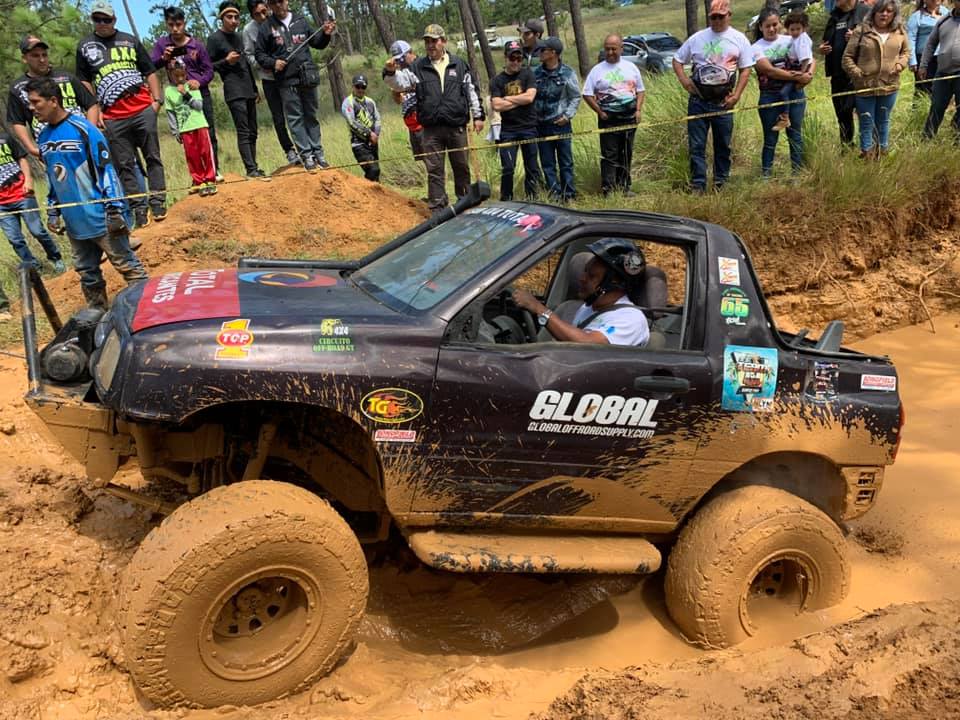 El evento pondrá aprueba las habilidades de los pilotos. Se esperan unos 300 mil aficionados. (Foto Prensa Libre: Cortesía)