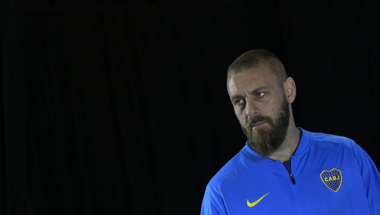 El mediocampista italiano Daniele De Rossi está listo para jugar su primer partido oficial con Boca Juniors. (Foto Prensa Libre AFP)