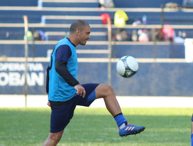 El brasileño Janderson Pereira augura un partido muy disputado contra Guastatoya. (Foto Prensa Libre: Eduardo Sam Chun)