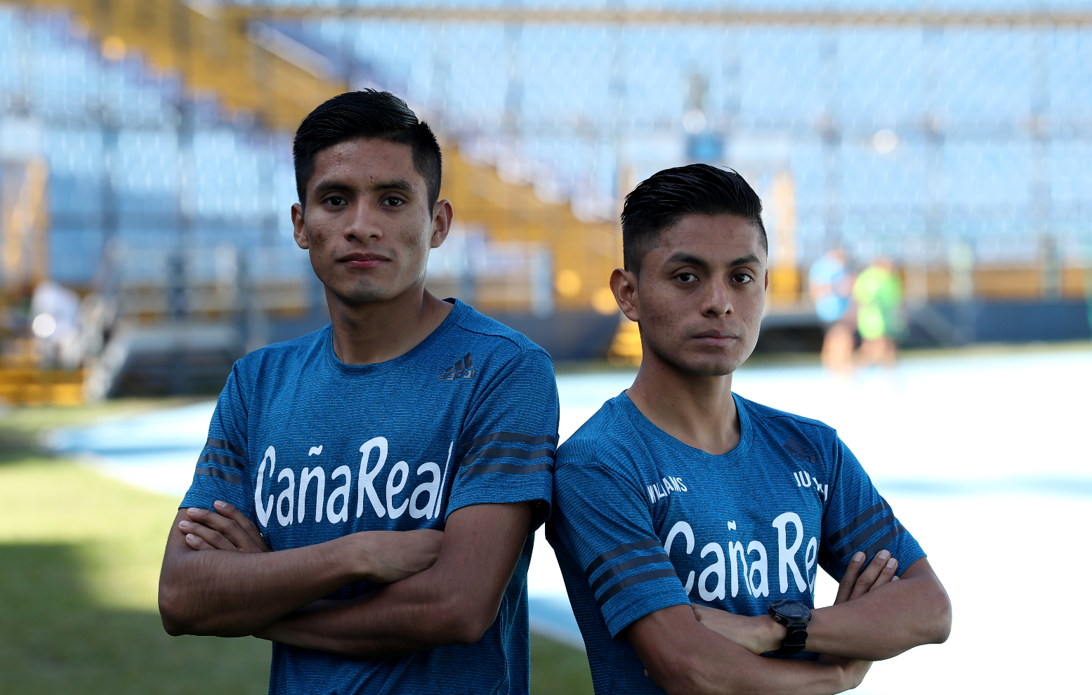 Mario Pacay y Williams Julajuj participarán en la tradicional carrera 21k. (Foto Prensa Libre: Carlos Vicente)