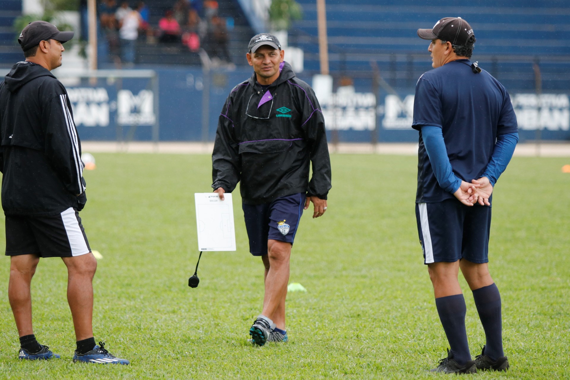 Jorge 'el Zarco' Rodríguez prepara la estrategia para enfrentar a Santa Lucía. (Foto Prensa Libre: Eduardo Sam Chun)