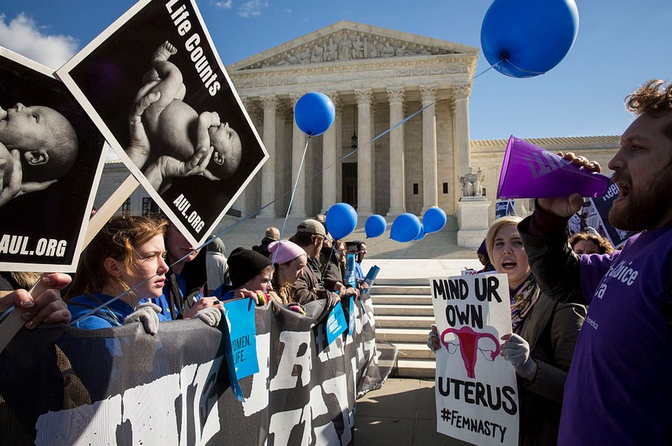 Las protestas a favor y en contra del aborto se intensificaron en los últimos años en Estados Unidos. Foto:Getty Images