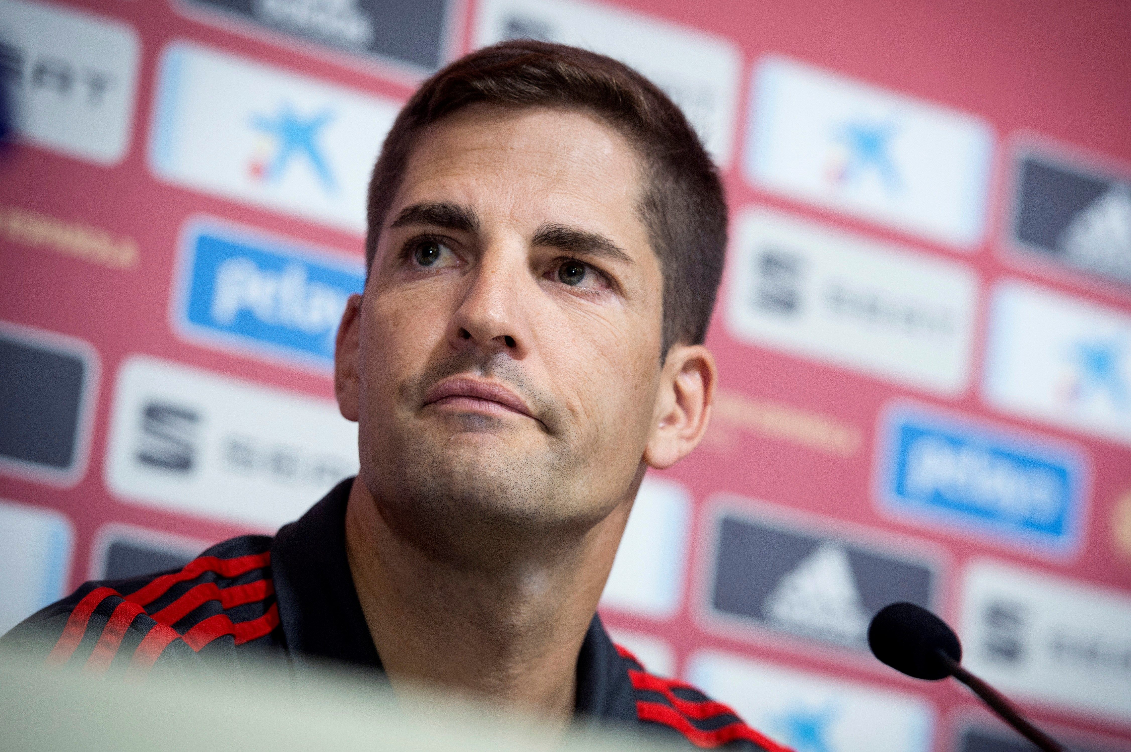 El seleccionador de España, Roberto Moreno, durante la rueda de prensa en la Ciudad del Futbol de Las Rozas antes de disputar los partidos de clasificación de la Eurocopa 2020, ante Rumanía e Islas Feroe. (Foto Prensa Libre: EFE)