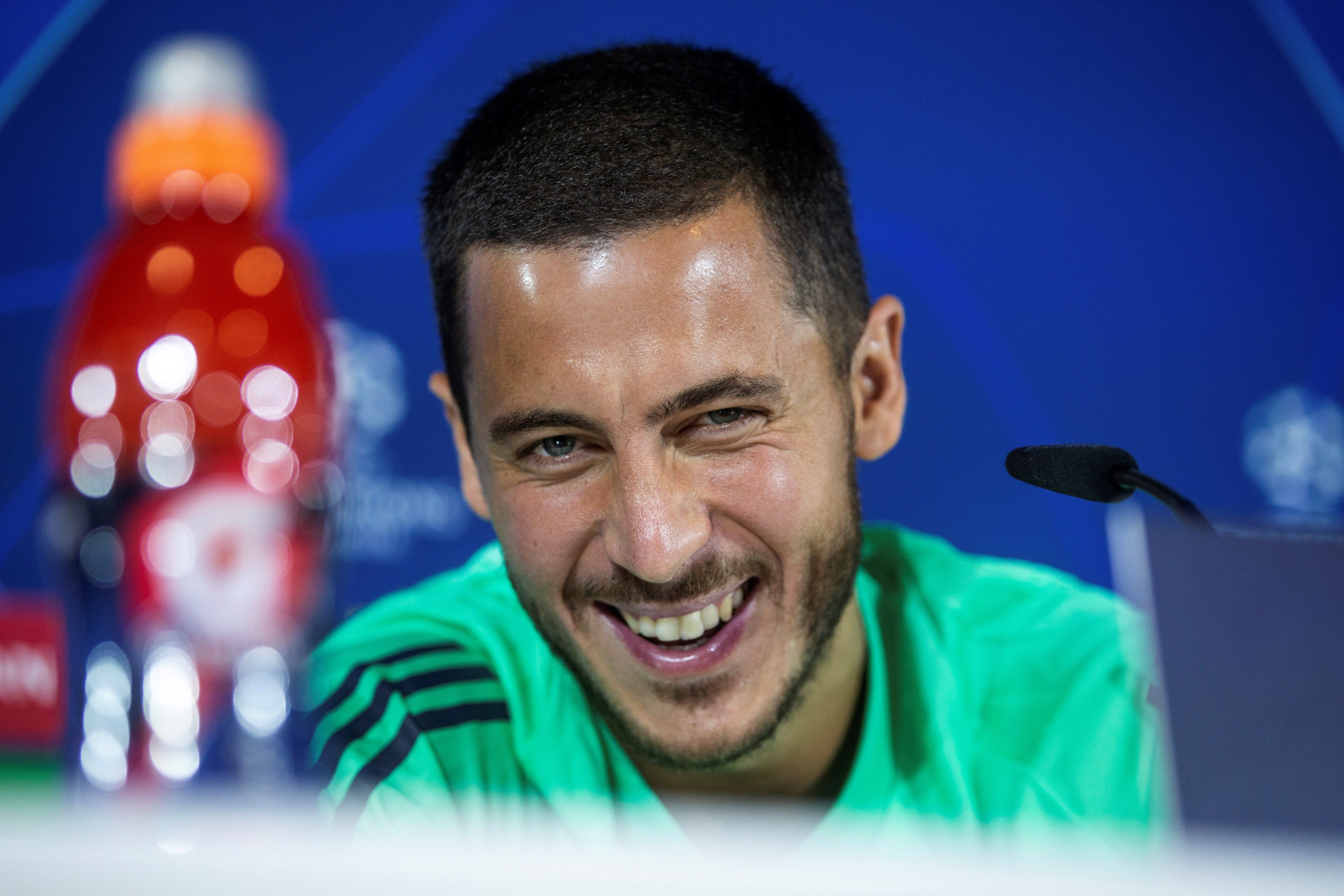 El delantero belga del Real Madrid Eden Hazard durante la rueda de prensa posterior al entrenamiento del equipo, previo al partido de la fase de grupos de la Liga de Campeones que disputa mañana frente al club belga Brujas. (Foto Prensa Libre: EFE)