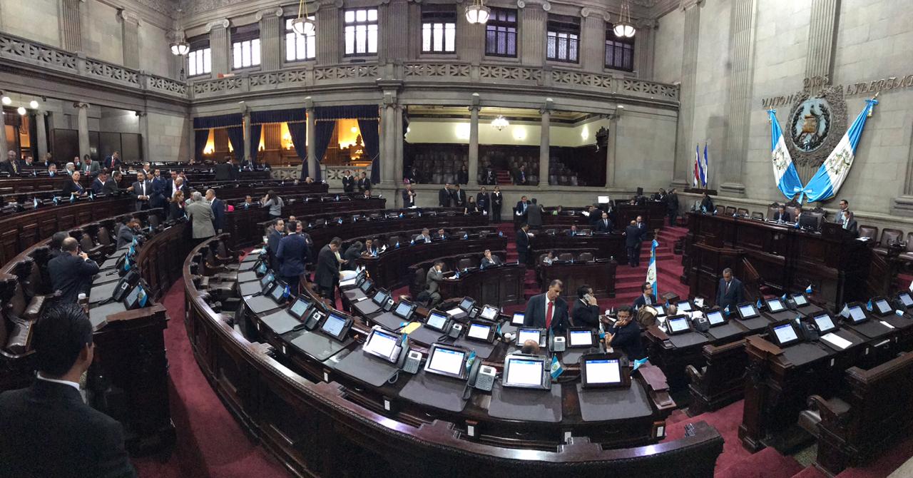 Diputados en sesión plenaria. (Foto Prensa Libre: José Castro)