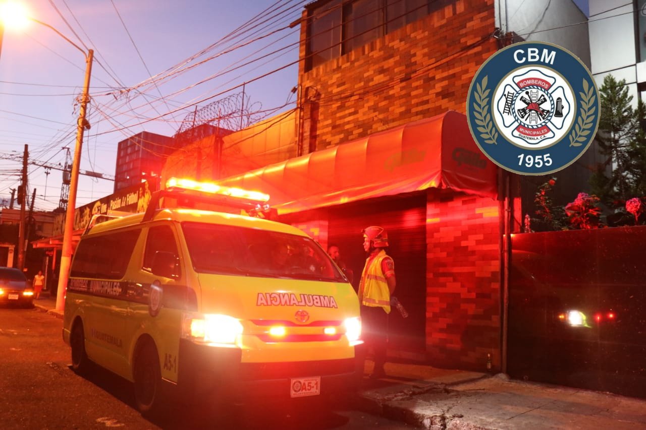 El ataque armado ocurrió en la 11 calle 0-68 de la zona 10 capitalina. (Foto Prensa Libre: Bomberos Municipales)