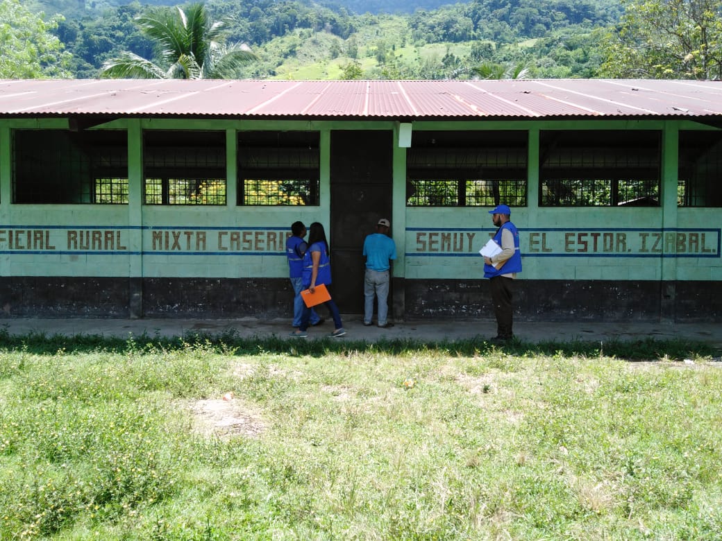 Delegados de la PDH verificaron que no hay clases en Semuy 2. (Foto Prensa Libre: PDH)