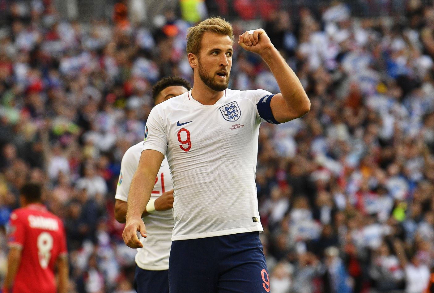 Harry Kane se convirtió en la estrella de Inglaterra al haber anotado tres goles contra Bulgaria. (Foto Prensa Libre: EFE).