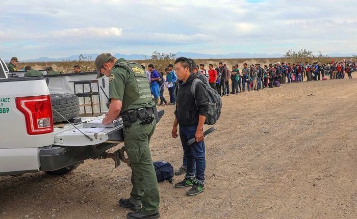 Miles de guatemaltecos migran a EE. UU. cada año. (Foto Prensa Libre: Hemeroteca PL)