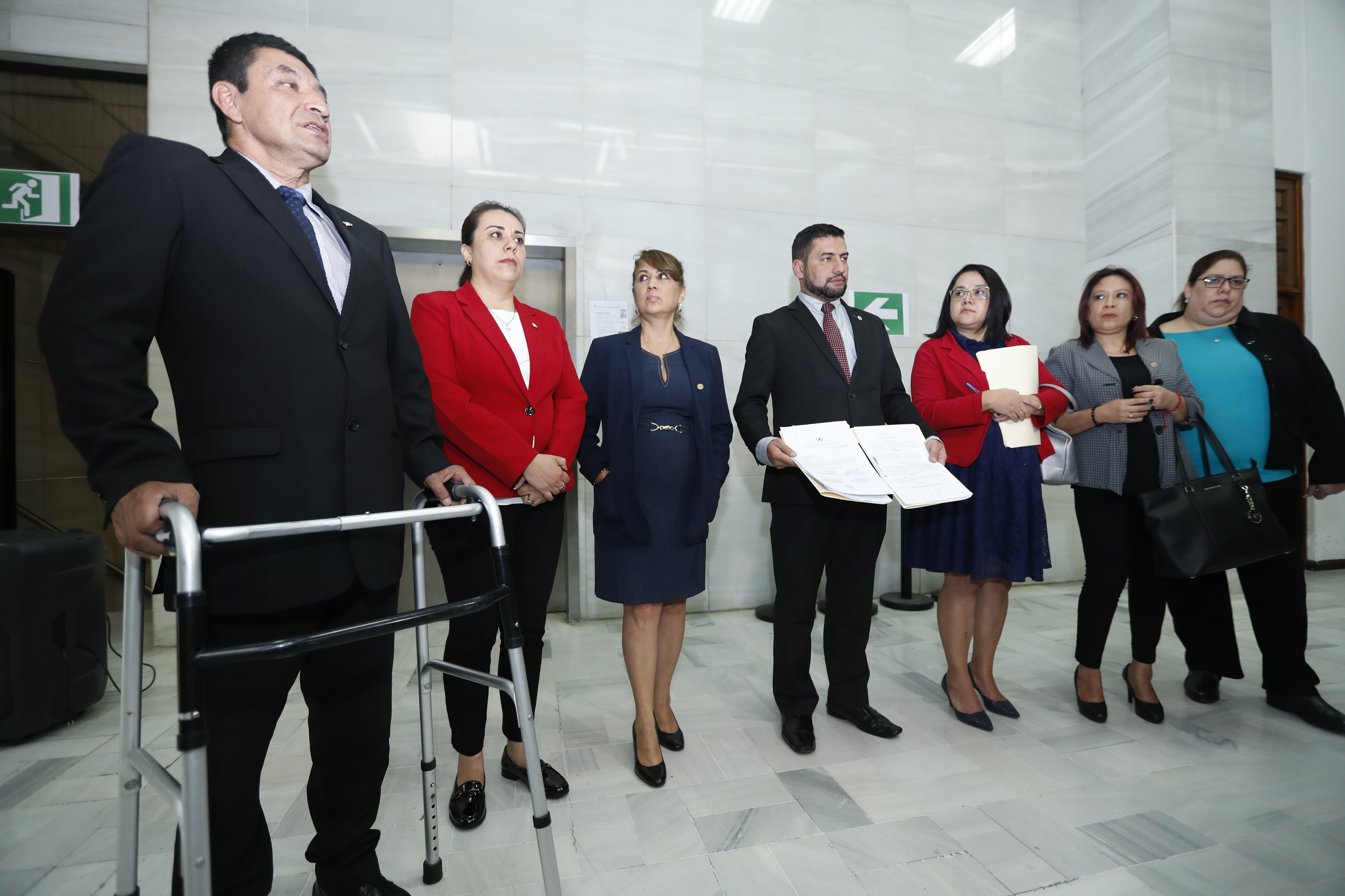 El Consejo de la Carrera Judicial entregó a la Corte Suprema de Justicia el reglamento para evaluar a jueces y magistrados, el 19 de septiembre de 2019. (Foto Prensa Libre: Esbin García)