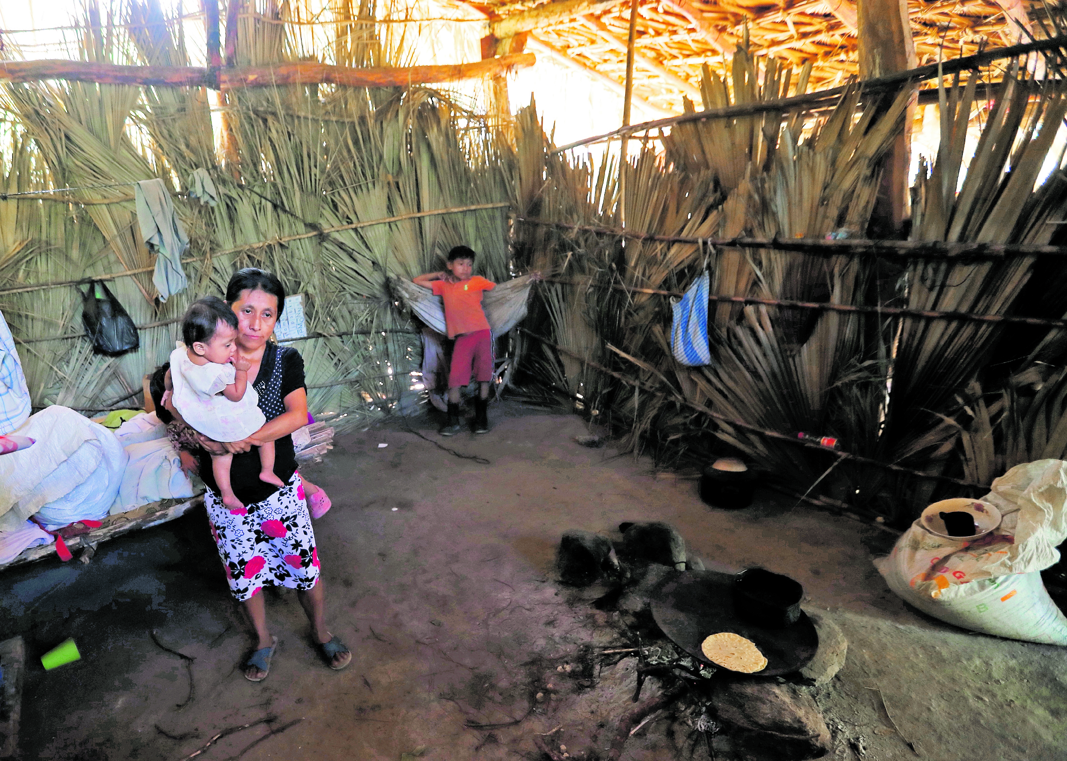 Familias del caserío Cementerio, Camotán, Chiquimula, sufren de desnutrición, ya que no cuentan con una alimentación adecuada. (Foto Prensa Libre: Érick Ávila)