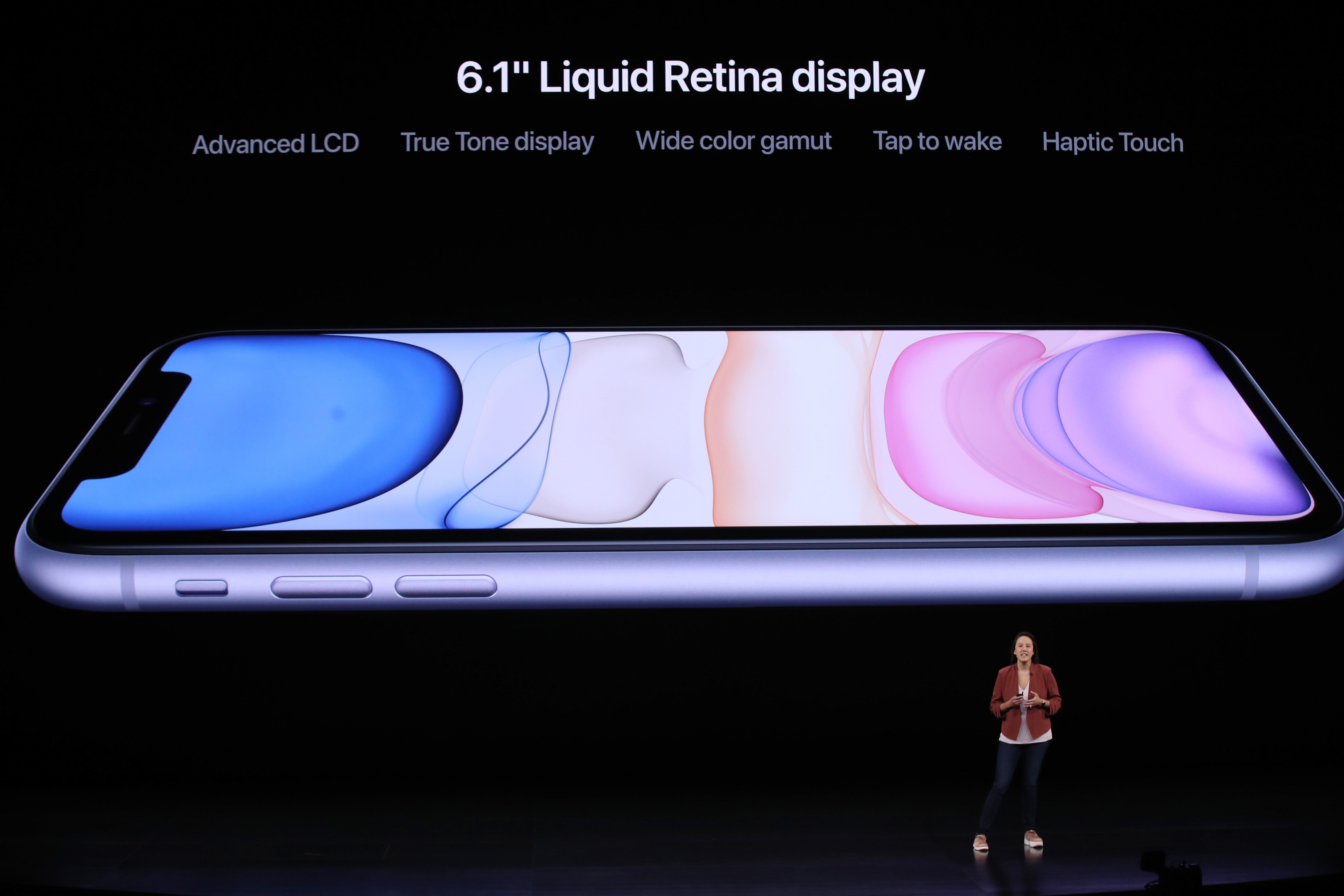 Kaiann Drance de Apple habla sobre el nuevo iPhone 11. (Foto Prensa Libre: AFP). 