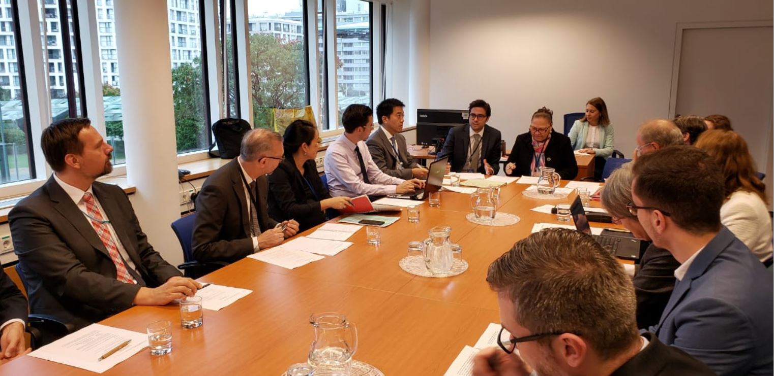 La fiscal General del MP, María Consuelo Porras, durante la reunión con delegados de otros países. (Foto Prensa Libre: MP)