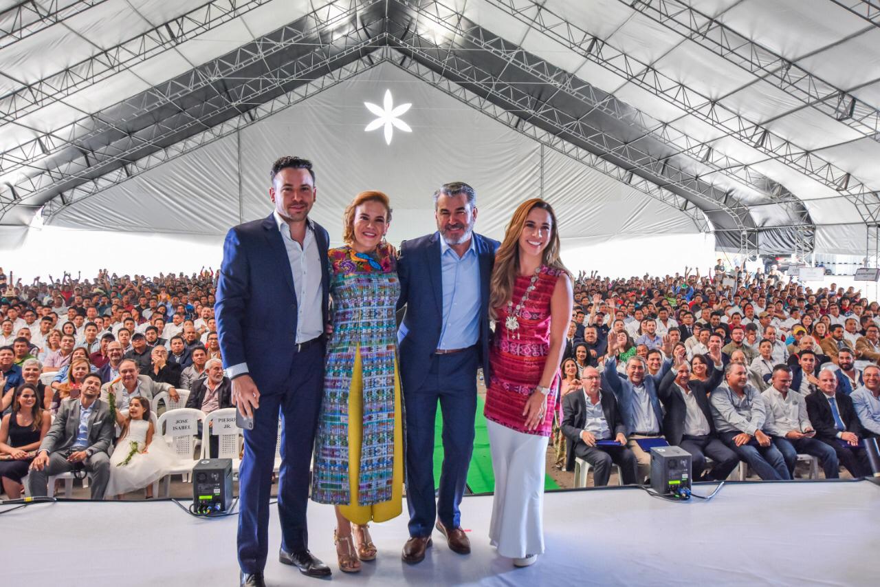 Directivos de Grupo Detpon festejaron los 27 años de estar exportando frutas y verduras. Foto Cortesía.