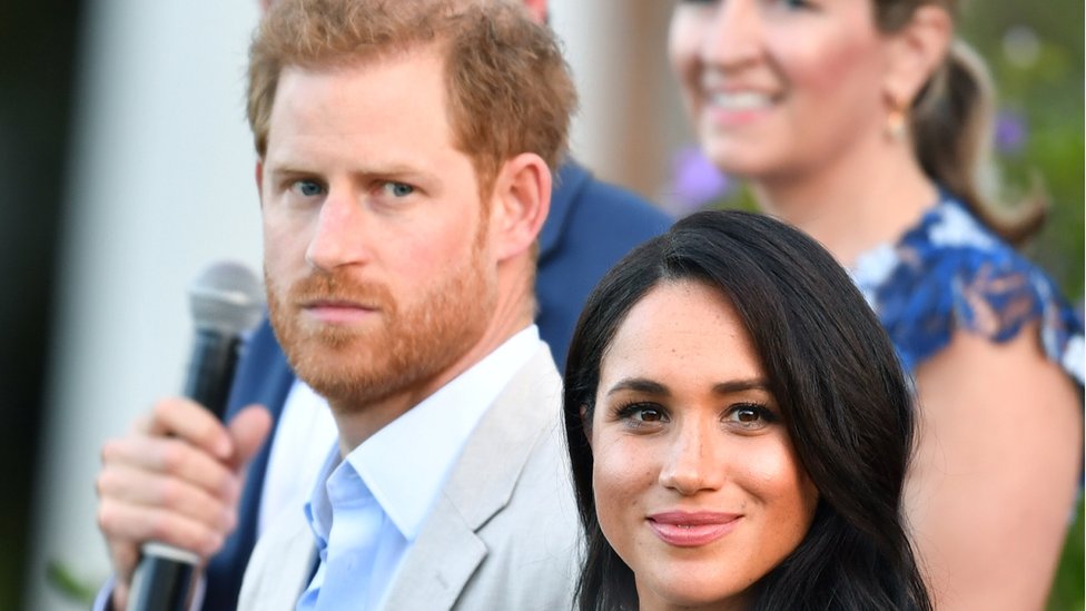 Los duques anunciaron demandar a un tabloide británico por publicar una carta privada de Meghan Markle.