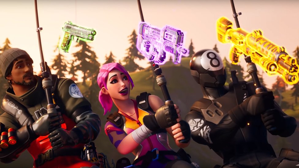 Pescando en un río, así encuentran los nuevos personajes de Fortnite sus armas. EPIC GAMES