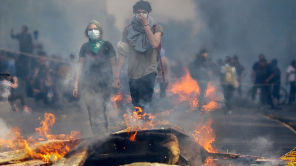 La crisis en Chile se desató después de que el gobierno anunciara el alza de los precios del pasaje de metro. Foto: Getty Images