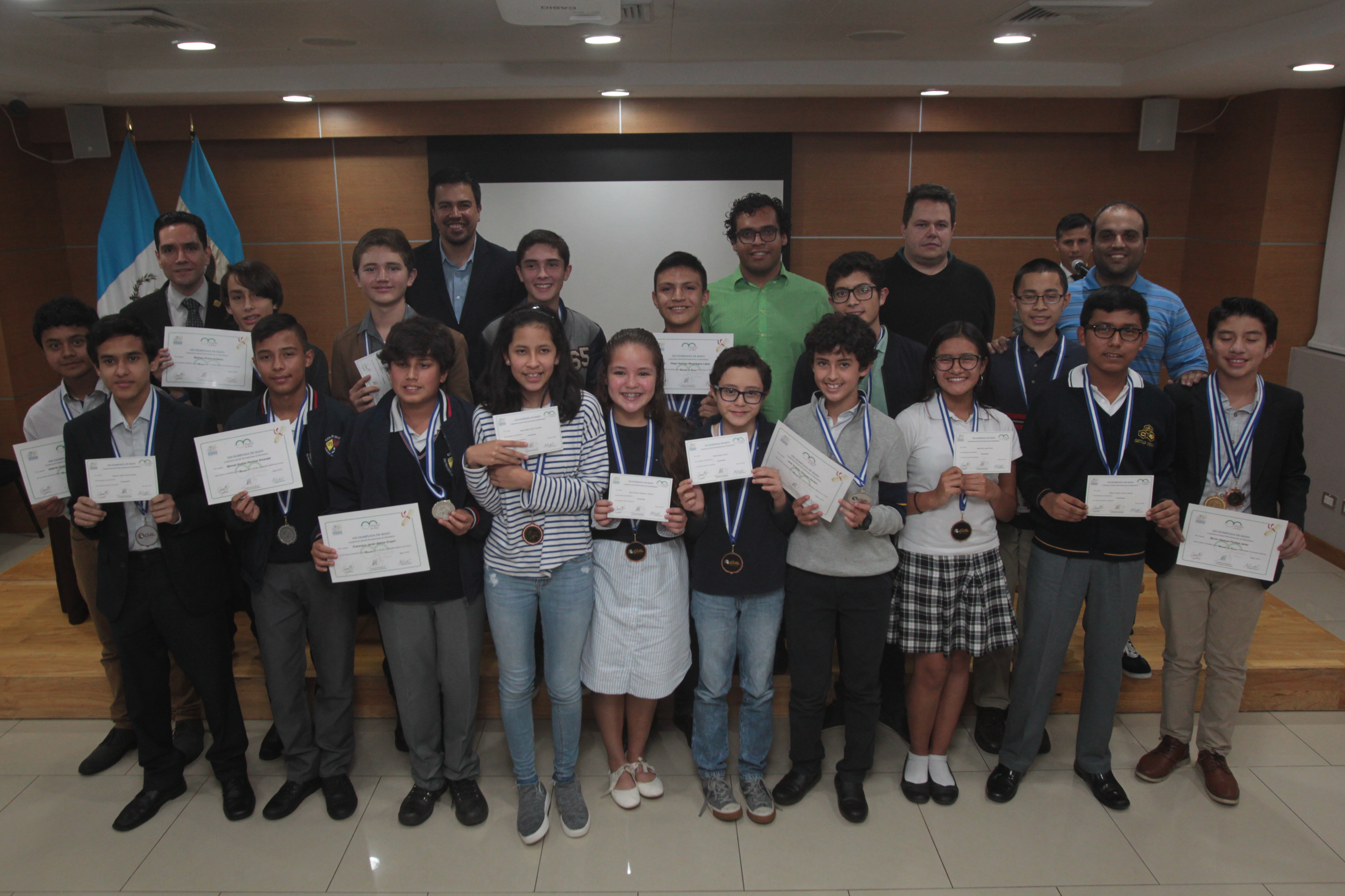 En Universidad Galileo se realizó el reconocimiento de los ganadores de las Olimpiadas Iberoamericanas de Matemática y  torneos nacionales. (Foto Prensa Libre: Norvin Mendoza)